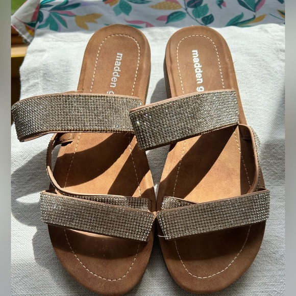 Madden Girl - Adult Brown Sandals with Silver Accents-size 8 - Picture 4 of 4